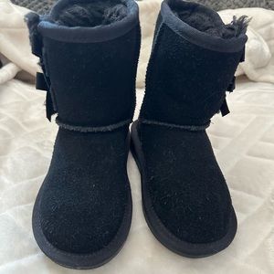Black Koolaburra by Ugg boots size 7 toddler.